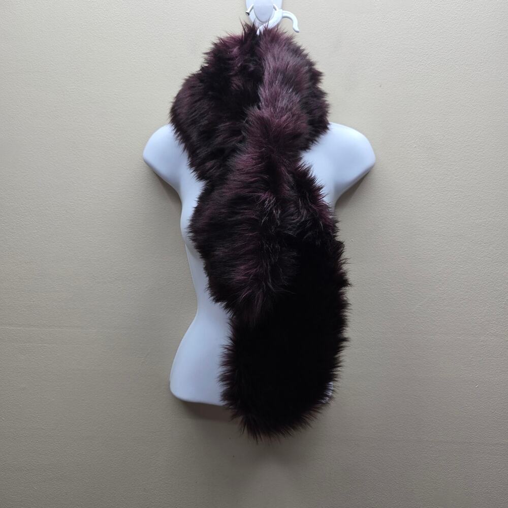 Club Monaco NWT Mayra Faux Fur Snood Neck Wrap Stole OS Burgundy Warm Cozy